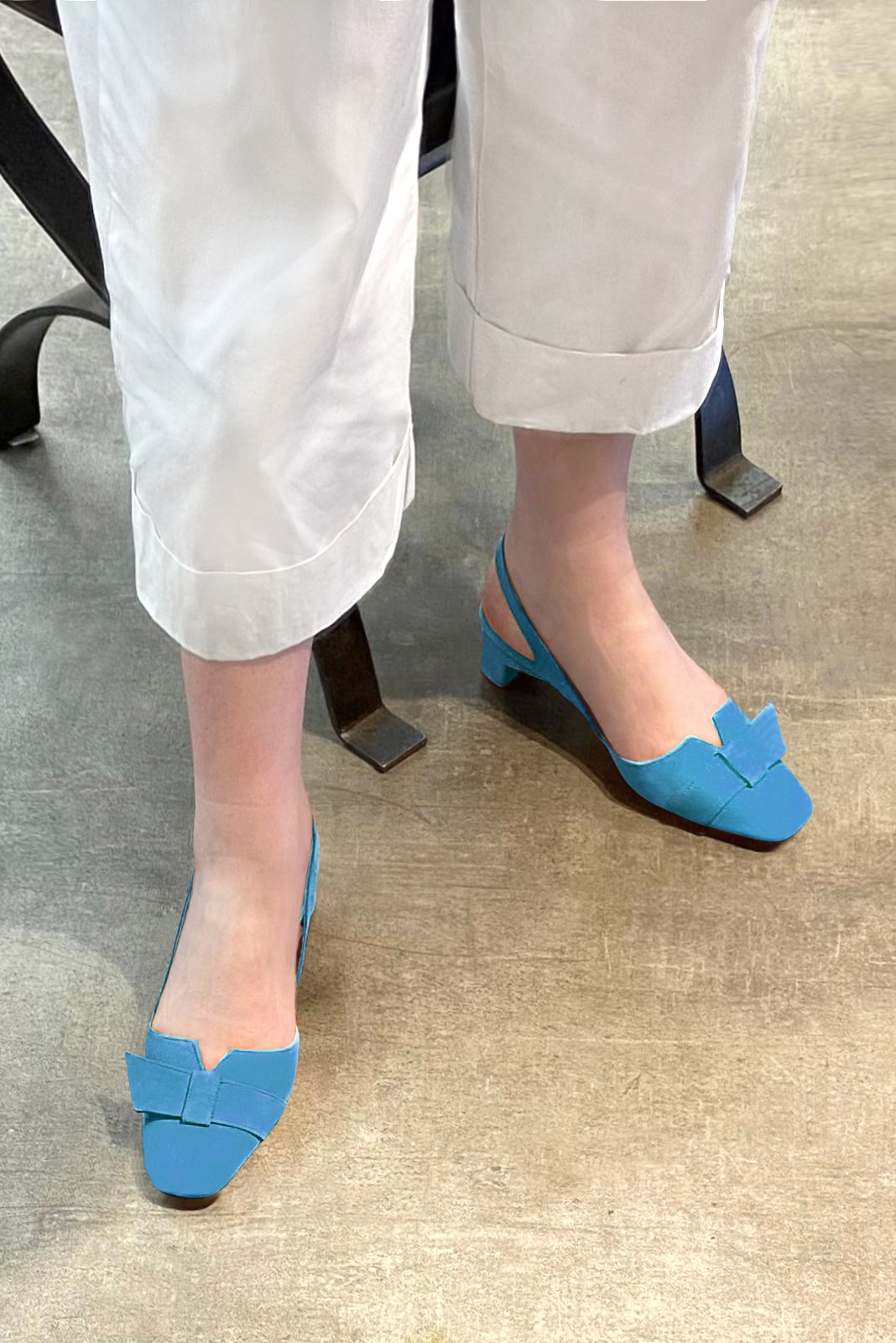 Turquoise blue women's slingback shoes. Square toe. Low kitten heels. Worn view - Florence KOOIJMAN
